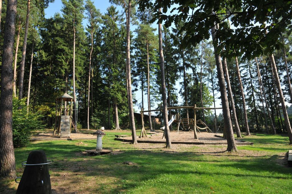 Village De Vacances De Vencimont Vonêche Zewnętrze zdjęcie