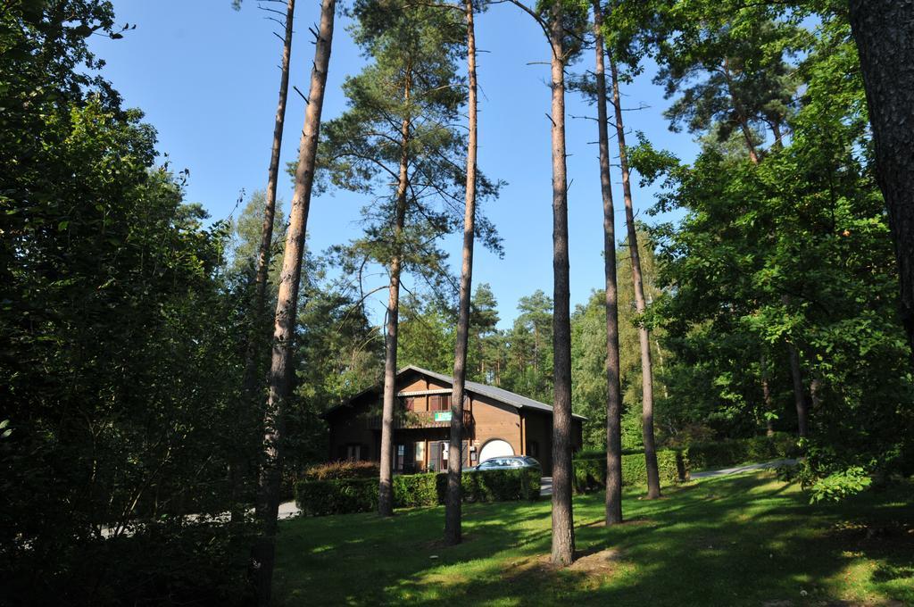 Village De Vacances De Vencimont Vonêche Zewnętrze zdjęcie