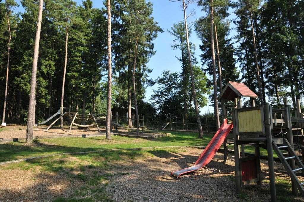 Village De Vacances De Vencimont Vonêche Zewnętrze zdjęcie
