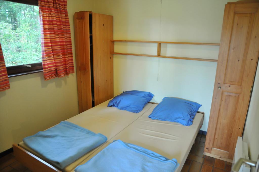 Village De Vacances De Vencimont Vonêche Pokój zdjęcie