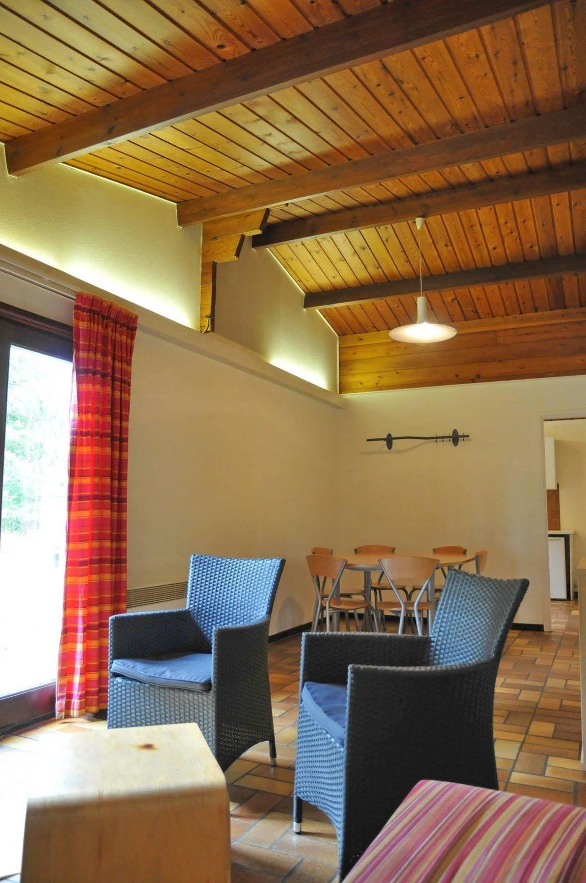 Village De Vacances De Vencimont Vonêche Zewnętrze zdjęcie
